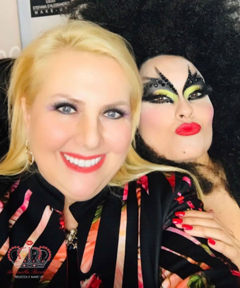 Make-Up Artist